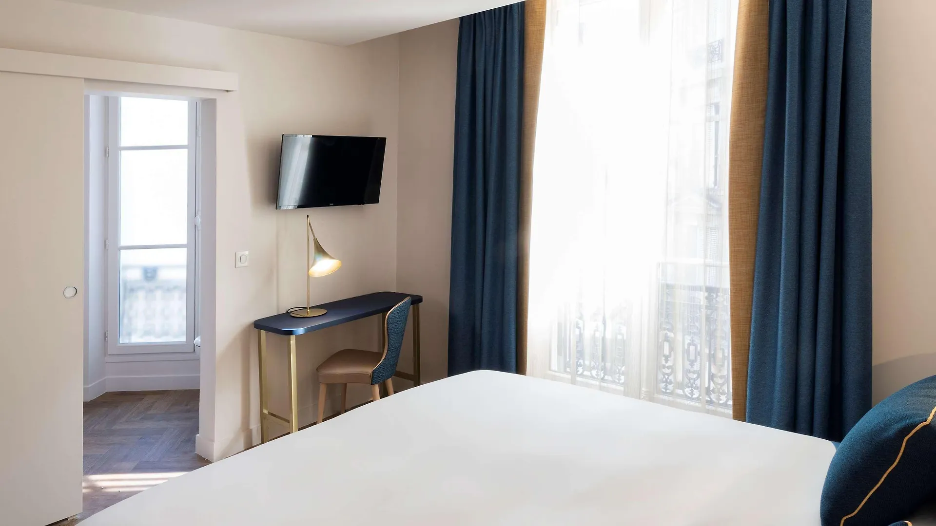 Mercure Opera Lafayette Hotel